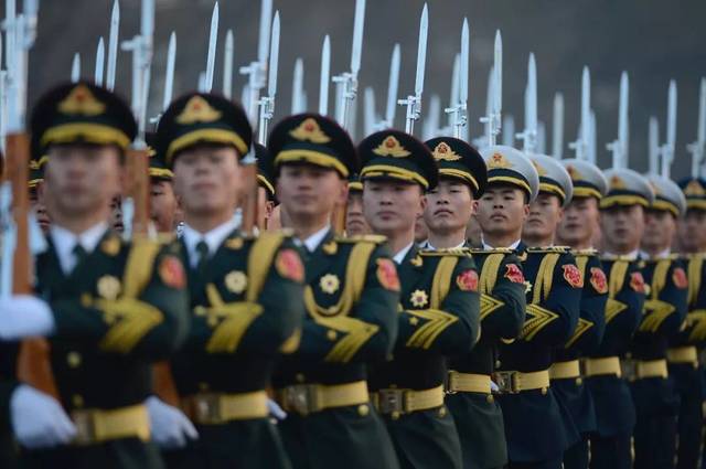 致敬，最可愛的人