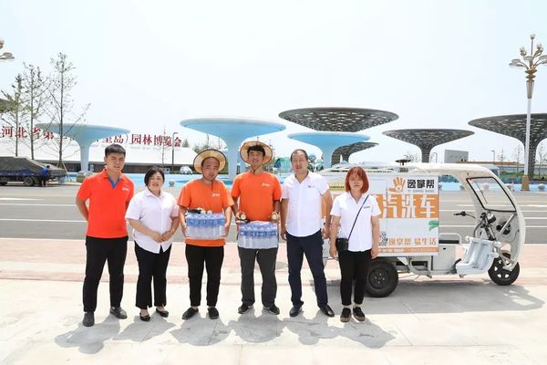 乾港集團(tuán)高層慰問(wèn)一線員工